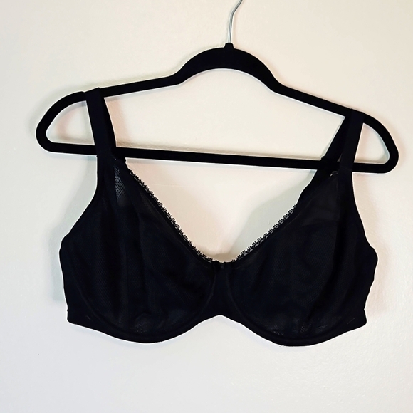 Chantelle Black Lace Underwire Bra Size 34FF Full Coverage EUC - Picture 1 of 6